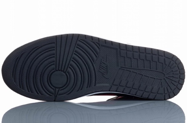 978a9eb8142a4a0333099fefae72a5da