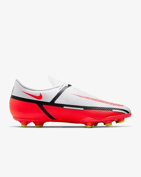 Nike Phantom Gt2 Club Fg/mg Da5640 167-but skierowany w prawo