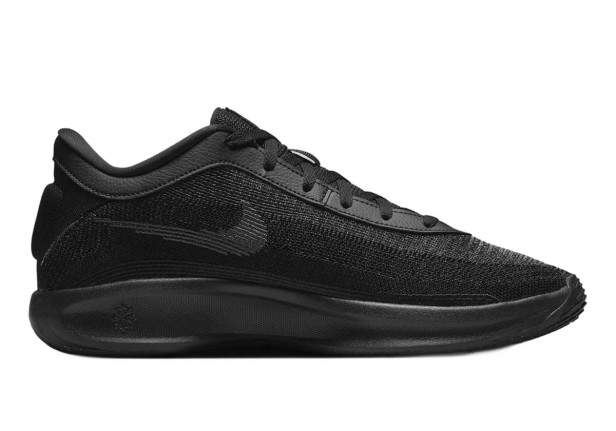 Nike G.t. Hustle Academy Fj7791 001-but skierowany w prawo