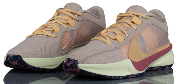 Nike Zoom Freak 5 Dx4985 200-buty widok z boku