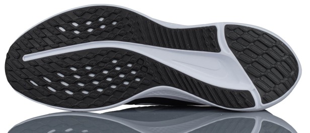 Nike Quest 5 Dd0204 001-but widok podeszwa