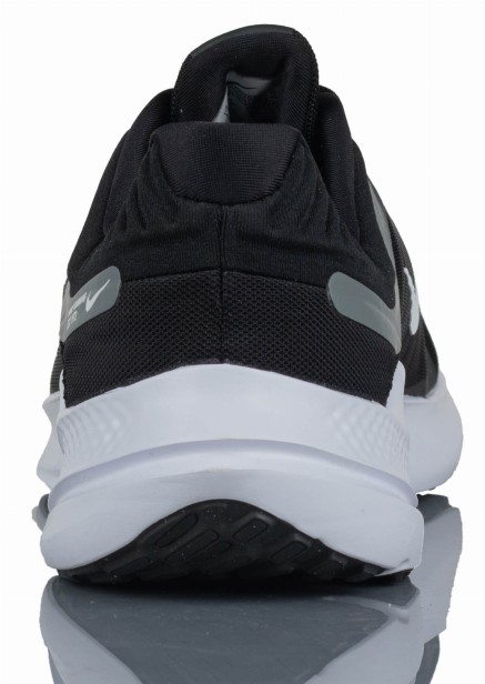 Nike Quest 5 Dd0204 001-but widok tył