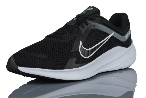 Nike Quest 5 Dd0204 001-but widok z boku