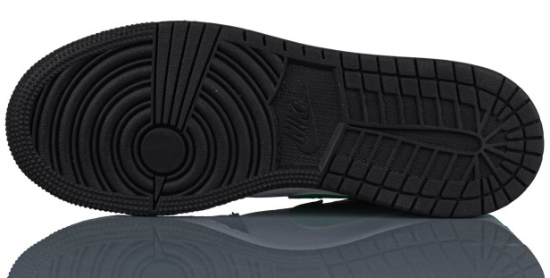 Nike Air Jordan 1 Buty Młodzieżowe  Niskie  553560 131-but widok podeszwa