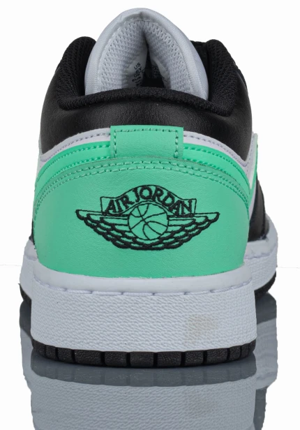 Nike Air Jordan 1 Buty Młodzieżowe  Niskie  553560 131-but widok tył