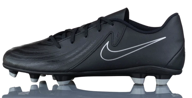 Nike Phantom Gx Ii Club Fg/mg Fj2557 001-but skierowany w lewo