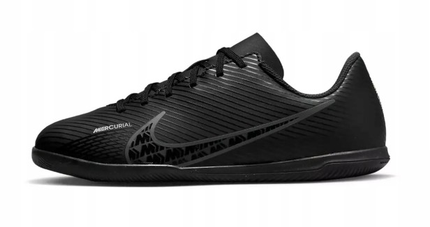 Nike Jr Vapor 15 Club Ic Dj5955 001-but skierowany w lewo