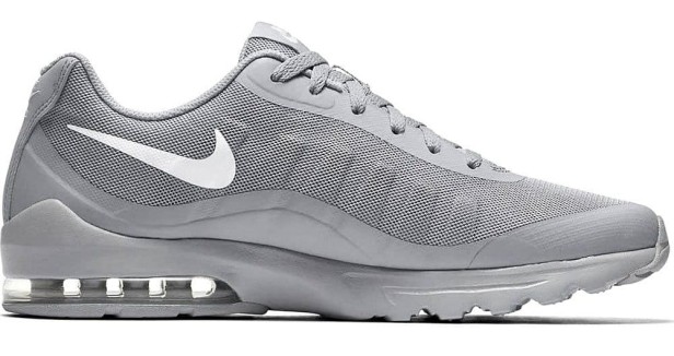 Nike Air Max Invigor 749680 005-but skierowany w prawo