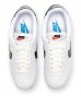 Nike W Cortez Dn1791 100-buty widok z góry