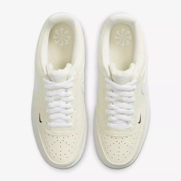 Nike W Court Vision Lo Nn Fv9952 100-buty widok z góry