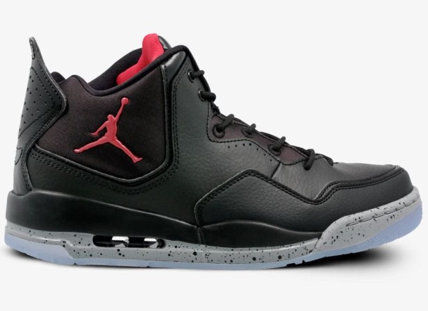 Nike Jordan Courtside 23 Ar1000 023-but ustawiony w prawo