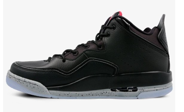 Nike Jordan Courtside 23 Ar1000 023-but ustawiony w lewo