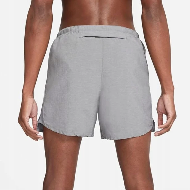 Nike M Nk Df Challenger Short Cz9062 084-spodenki widok tył