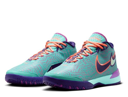Nike Lbj Nxxt Genisus Hf0712 300-buty widok z boku