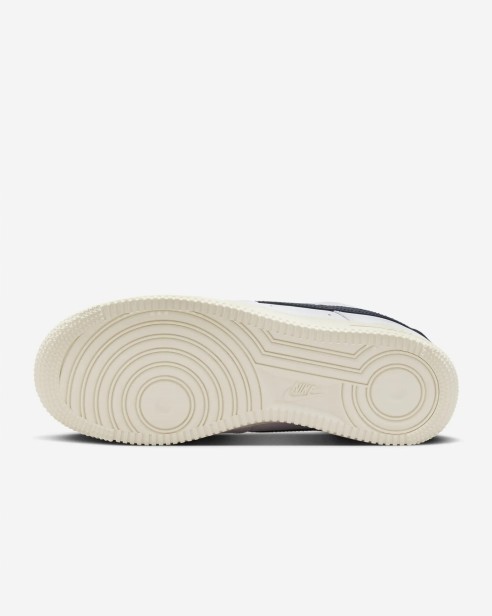 Nike W Air Force 1 '07 Flyease Hj9122 100-buty widok z góry