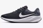 Nike Revolution 7 Fb2207 007-but skierowany w lewo