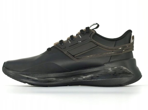 Puma Softride Symmetry Sl 311266 03-but ustawiony w lewo