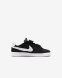 Nike Court Royale (Psv) 833536 002-but skierowany w prawo