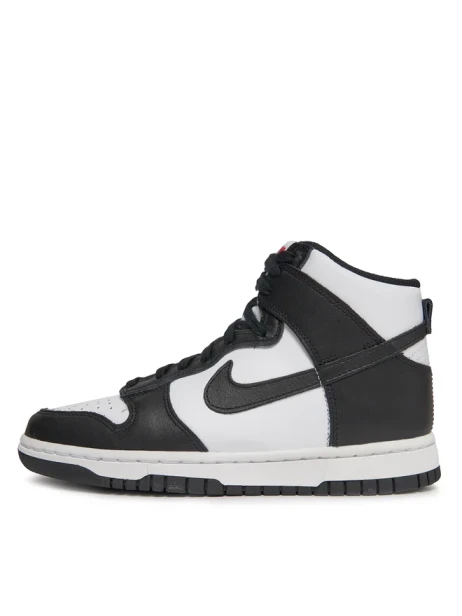 Nike W Dunk High Dd1869 103-but skierowany w lewo