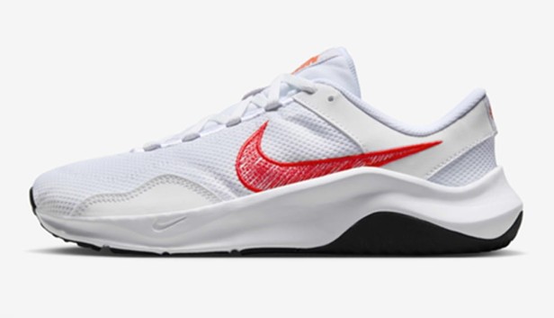 Nike W Legend Essential 3 Nn Dm1119 102-but skierowany w lewo