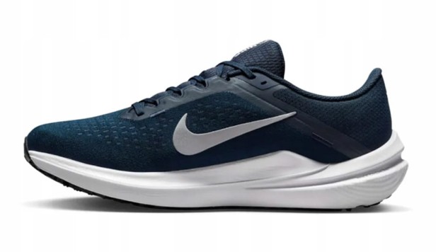 Nike Air Winflo 10 Dv4022 400-but skierowany w lewo