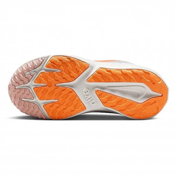 Nike Star Runner 4 Nn (Gs) Dx7615 008-but widok podeszwy