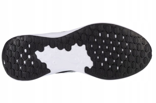 Nike Revolution 7 Fb2207 001-but widok podeszwy