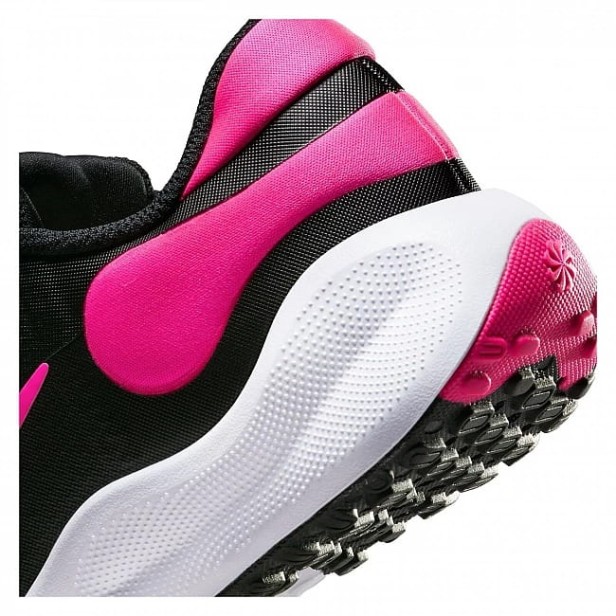Nike Revolution 7 (Gs) Fb7689 002-but zbliżenie z tyłu