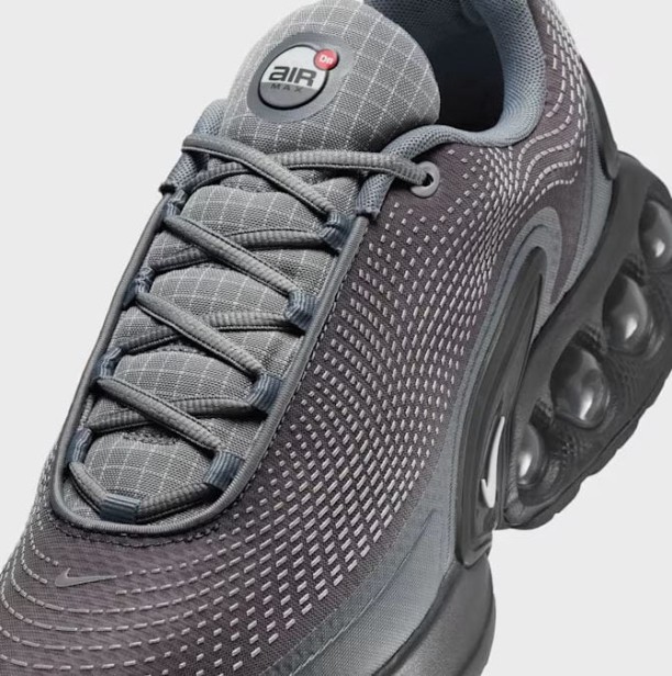 AIR MAX DN HQ3816 001-but zbliżenie z przodu