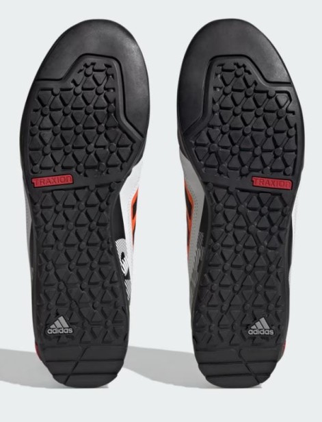 ADIDAS TERREX SWIFT SOLO 2 IE6902-buty widok podeszwy