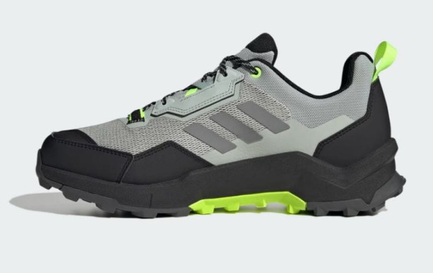 ADIDAS TERREX AX4 IF4868-but ustawiony w lewo