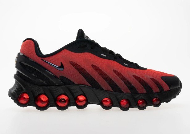 NIKE AIR MAX DN8 FQ7860 008-but ustawiony w prawo