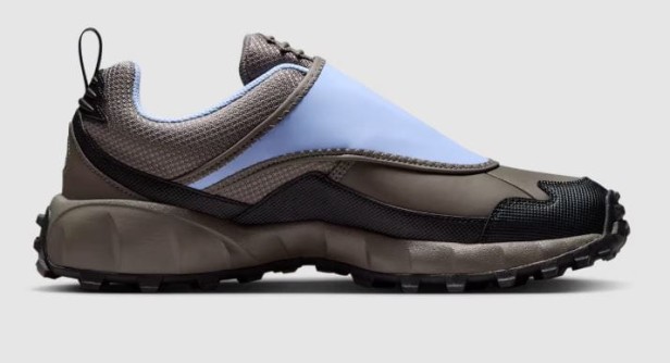 NIKE ACG PHASSAD HM7133 200-but ustawiony w prawo