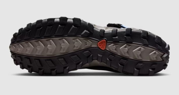 NIKE ACG PHASSAD HM7133 200-podeszwa buta