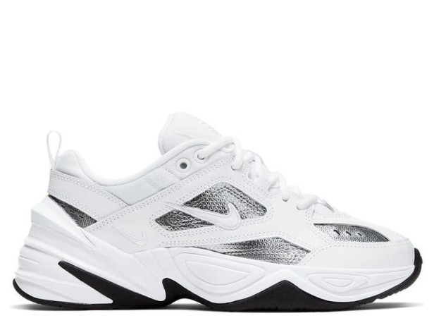 NIKE W M2K TEKNO ESS CJ9583 100-but ustawiony w prawo