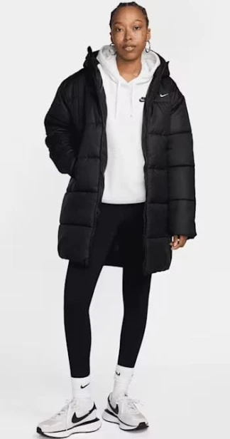 Nike Classic Puffer Fz5903 010-kurtka na modelce
