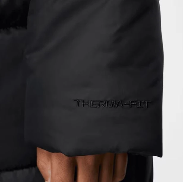 Nike Classic Puffer Fz5903 010-kurtka zbliżenie rękaw