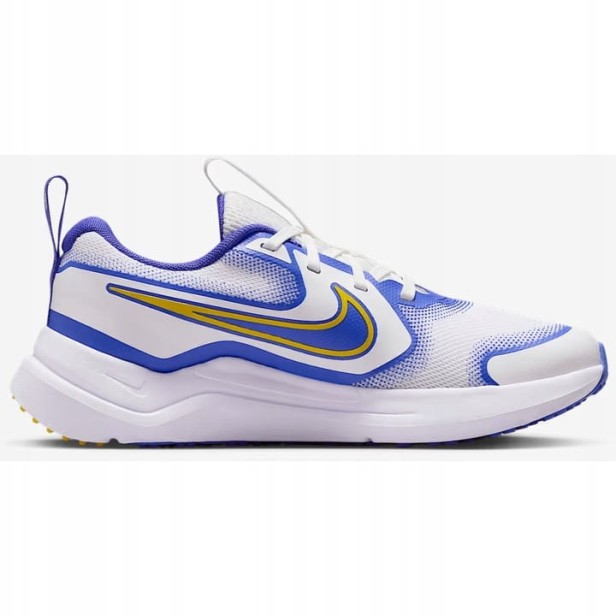 NIKE COSMIC RUNNER (GS) HM4402 101-but ustawiony w prawo