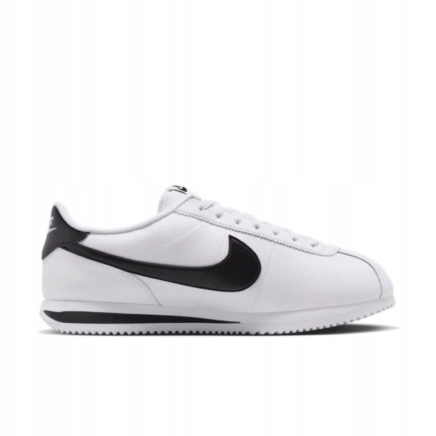 NIKE CORTEZ DM4044 105-but skierowany w prawo