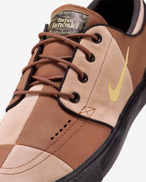 Buty Sportowe Nike Sb Zoom Janoski Og+ Prm Hq1629 200- Szczegół z przodu