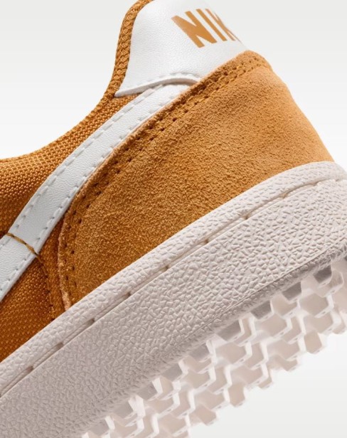 Nike Field General (gs) If0465 700- Szczegół z tyłu