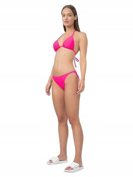 4f Kos001d 55s-kąpielówki widok na modelce
