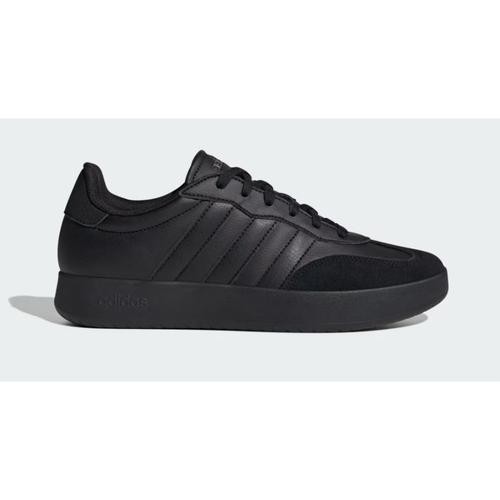 Adidas Barreda Jr1321-but skierowany w prawo