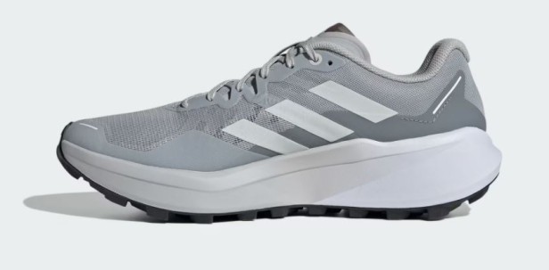 Adidas Terrex Agravic 3 Jr5244-but skierowany w lewo